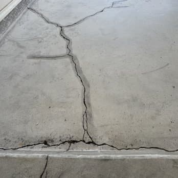Concrete polishing with natural stone look