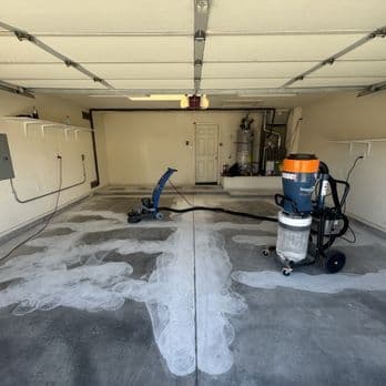 Barn floor coating for agricultural use